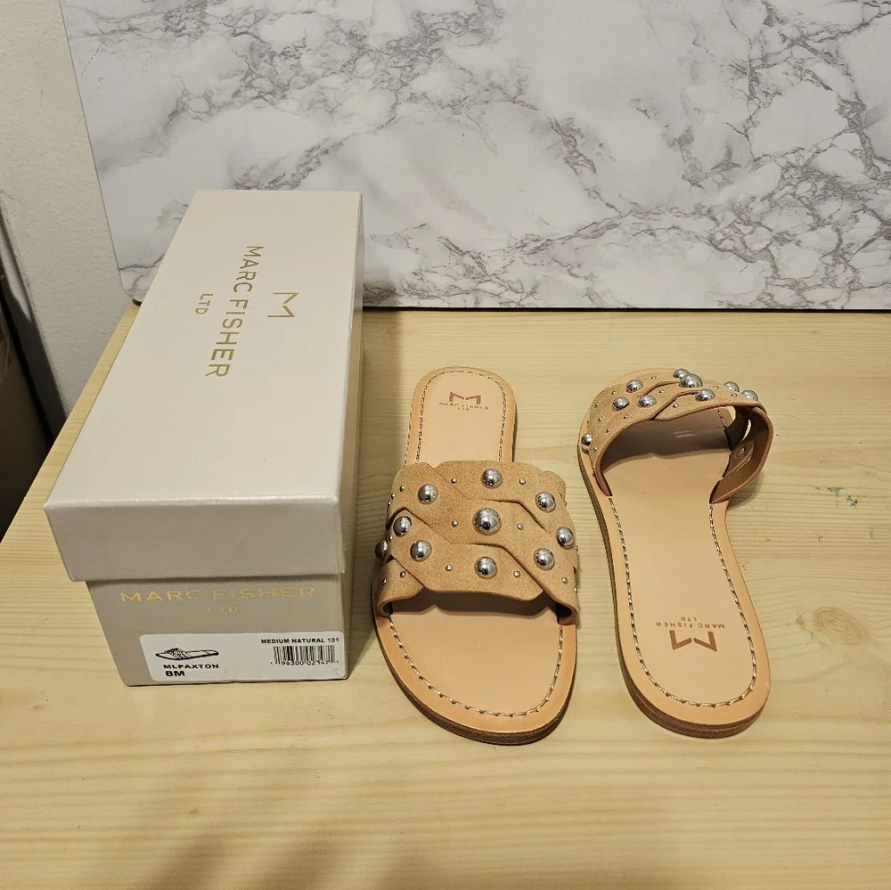 Marc Fisher Paxton Stud Slide Size 8M - Picture 3 of 3